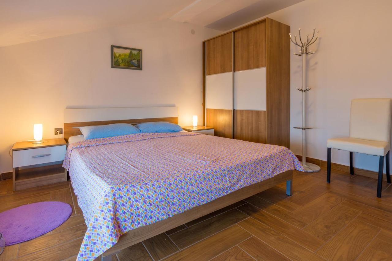 Jasminka Loncaric Apartment Crikvenica Exterior photo